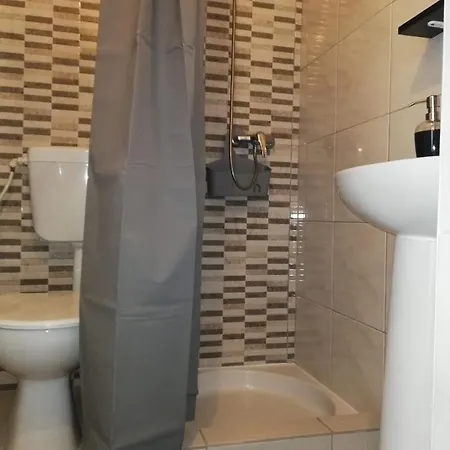 West Coast Πανσιόν 3*